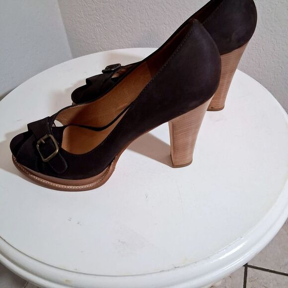 Michael Kors Brown Suede Heels Size 8.5M - Picture 4 of 5